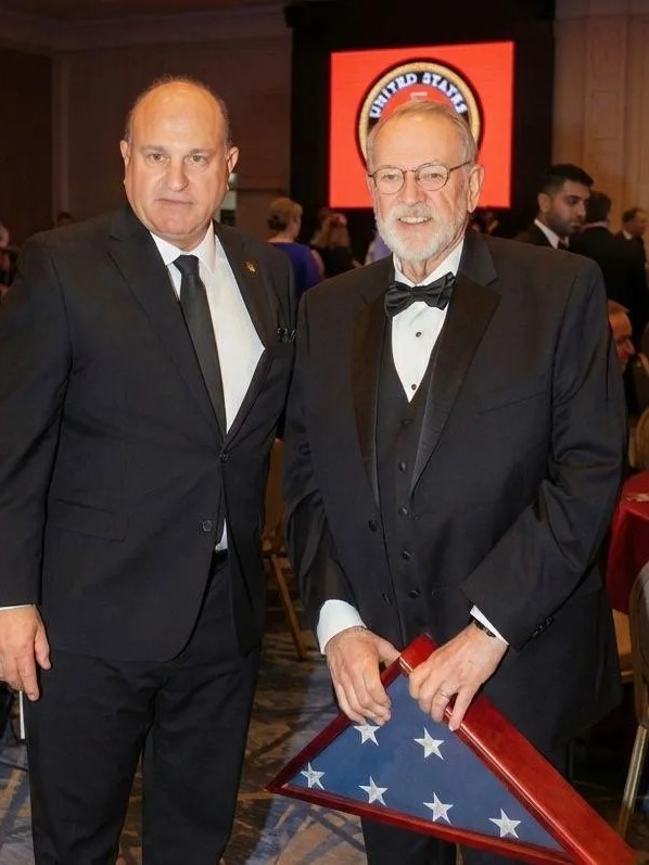 Yoram Naor, Honorary Consul General and VP of the Ambassador Clubs of Israel, and US Ambassador Mike Huckabee